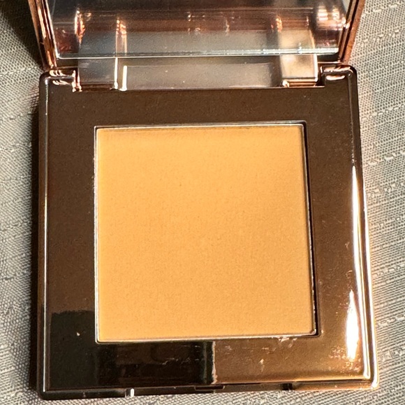 Luna Magic Soft Perfection Foundation in Tan - Picture 3 of 4